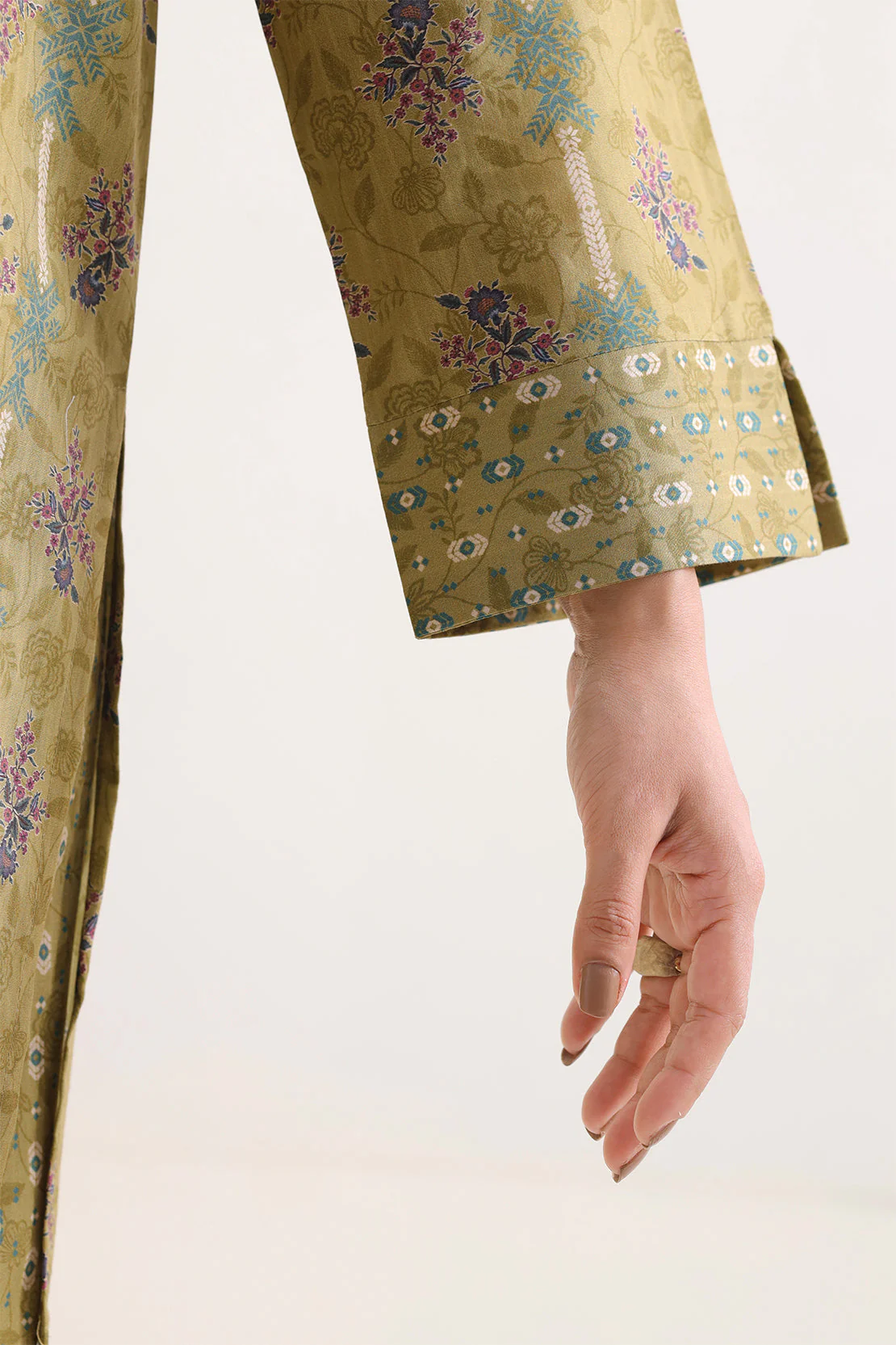 Printed Lawn Stitched 2 Piece (Shirt/Trouser) - Image 5
