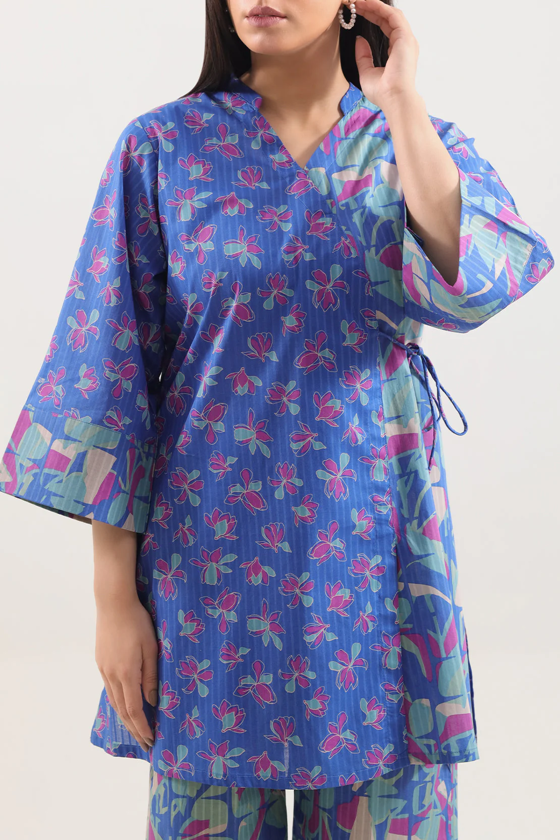 Printed Lawn Stitched 2 Piece (Shirt/Trouser) - Image 4