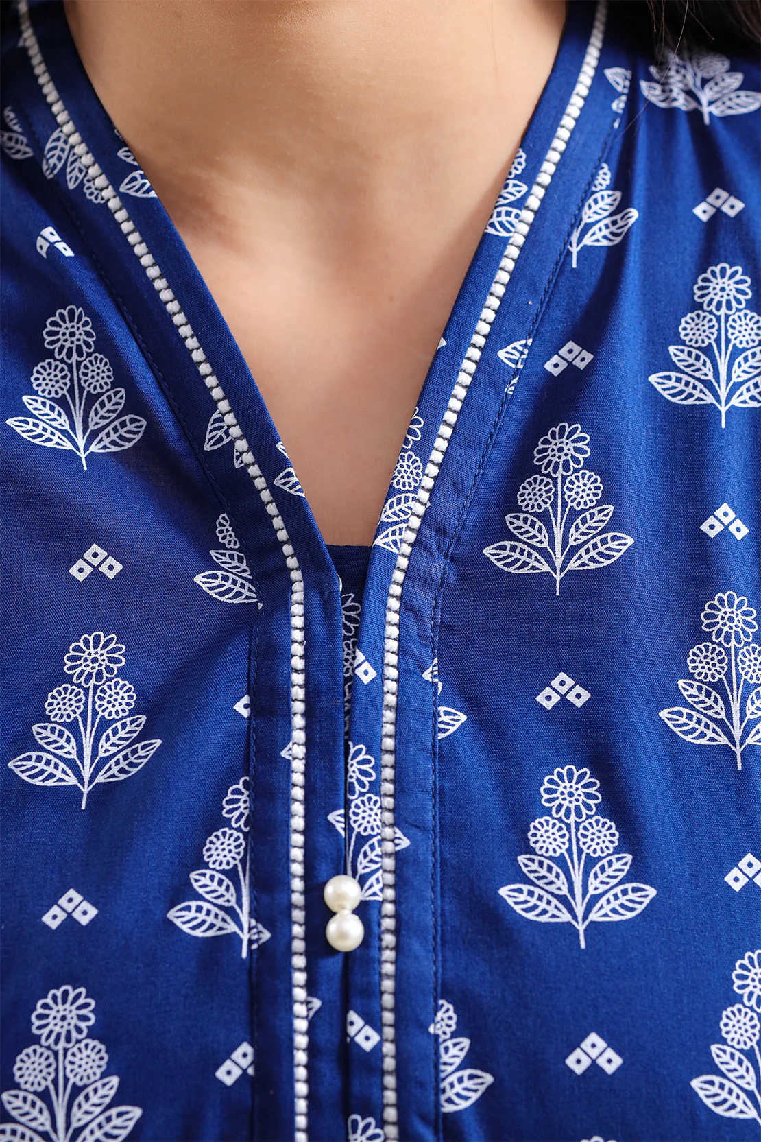 Printed Lawn Stitched 2 Piece (Shirt/Trouser) - Image 3