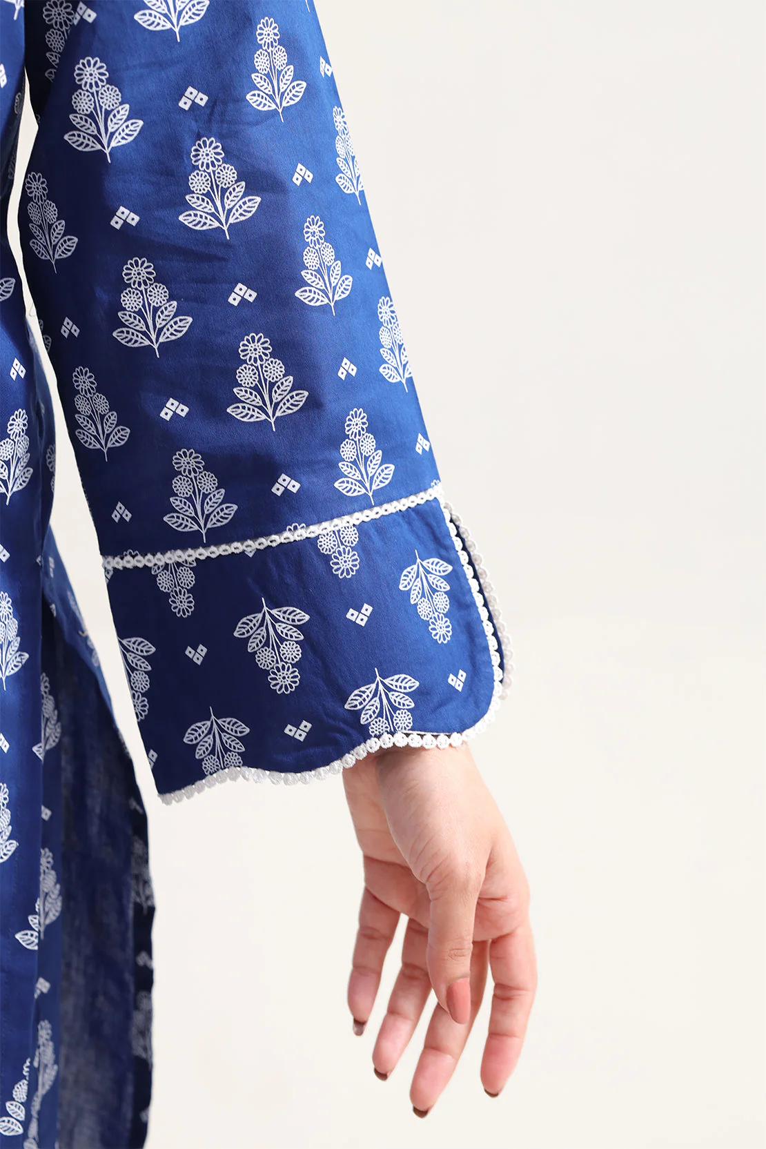 Printed Lawn Stitched 2 Piece (Shirt/Trouser) - Image 4