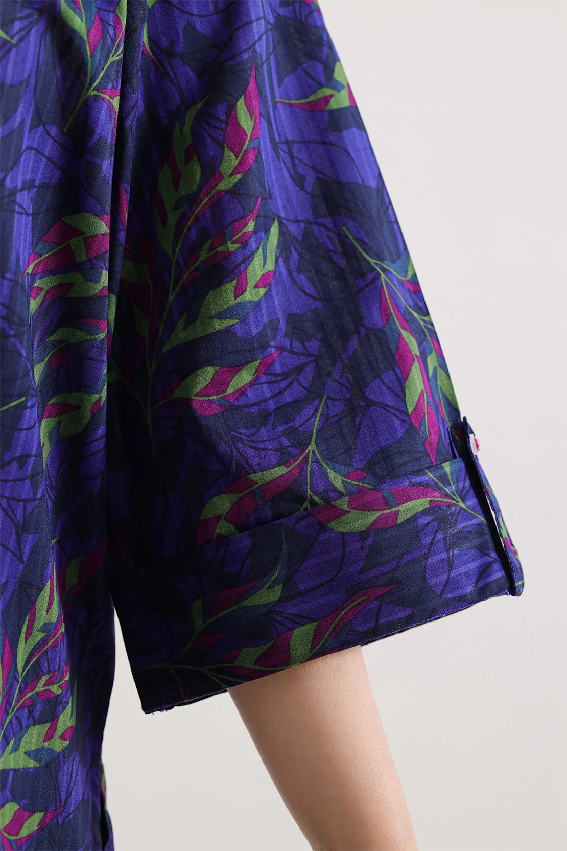 Printed Lawn Stitched 2 Piece (Shirt/Trouser) - Image 4