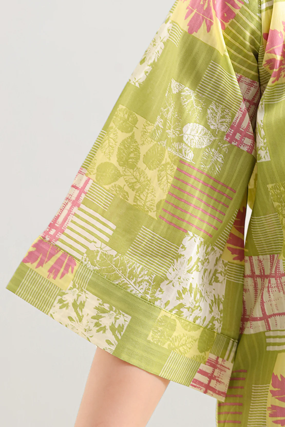 Printed Lawn Stitched 2 Piece (Shirt/Trouser) - Image 4