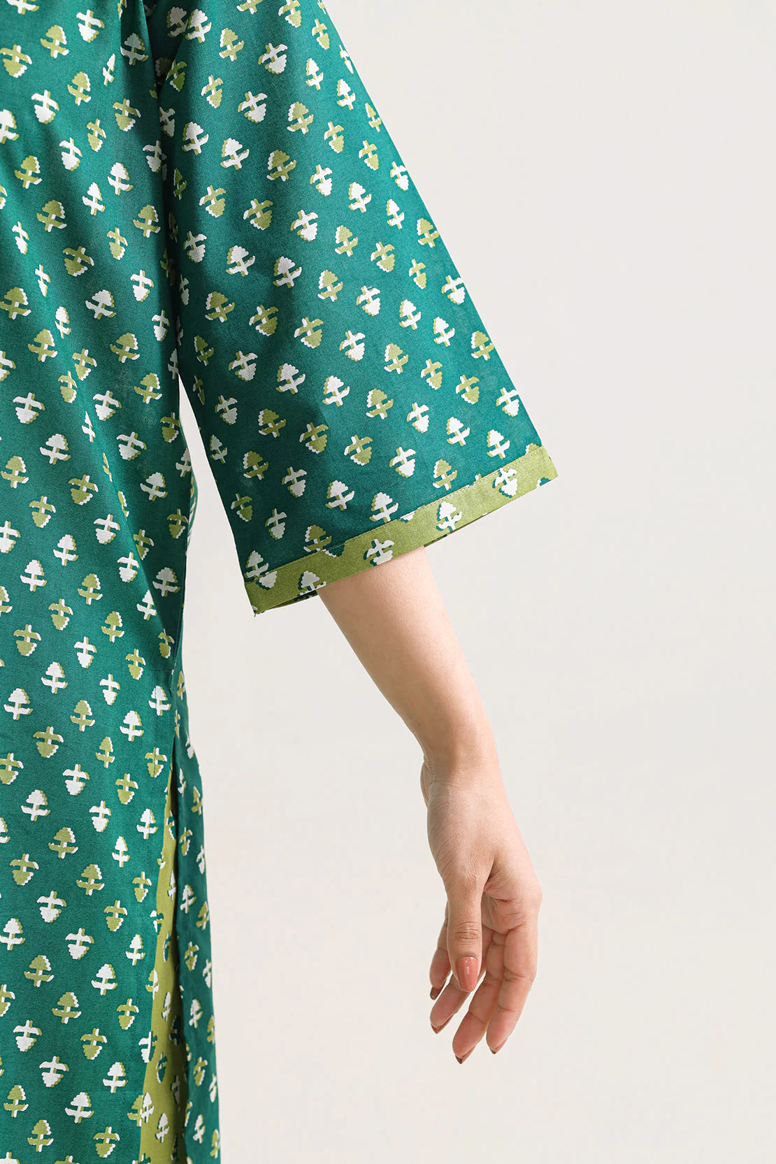 Printed Lawn Stitched 2 Piece (Shirt/Trouser) - Image 4