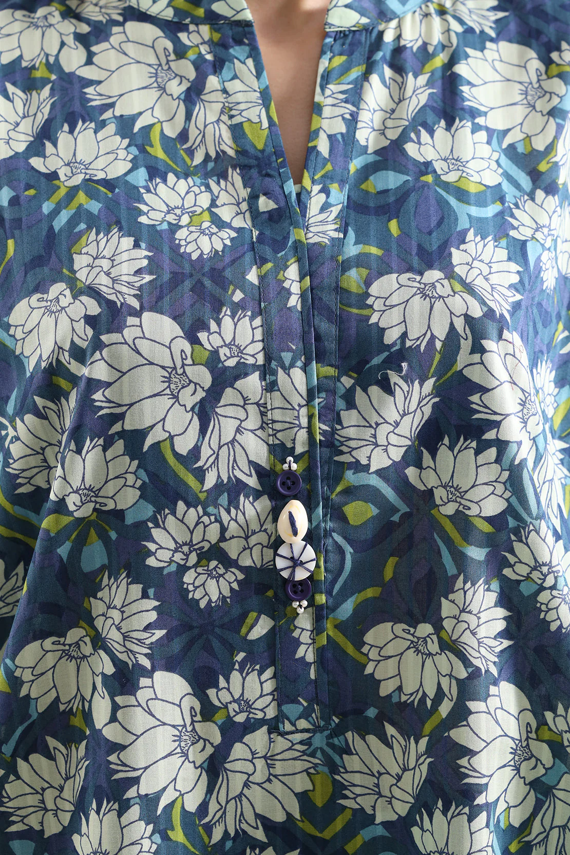 Printed Lawn Stitched 2 Piece (Shirt/Trouser) - Image 4