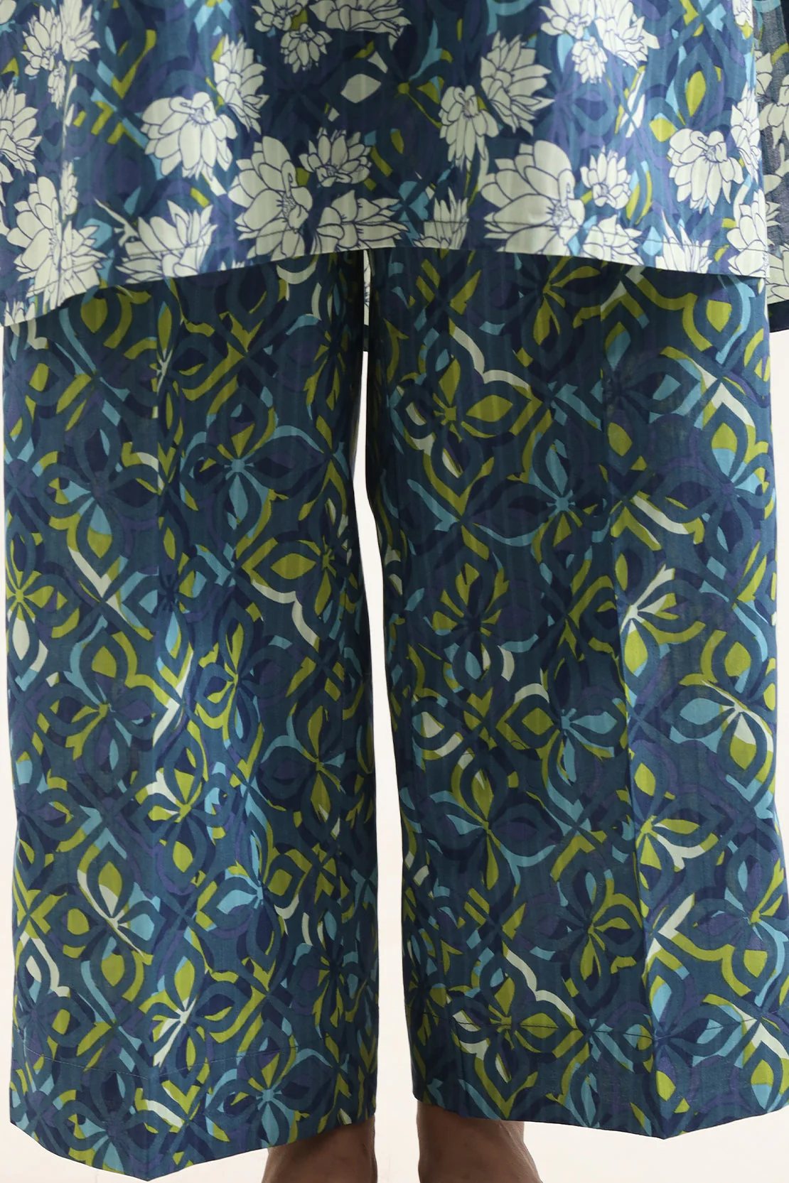 Printed Lawn Stitched 2 Piece (Shirt/Trouser) - Image 6