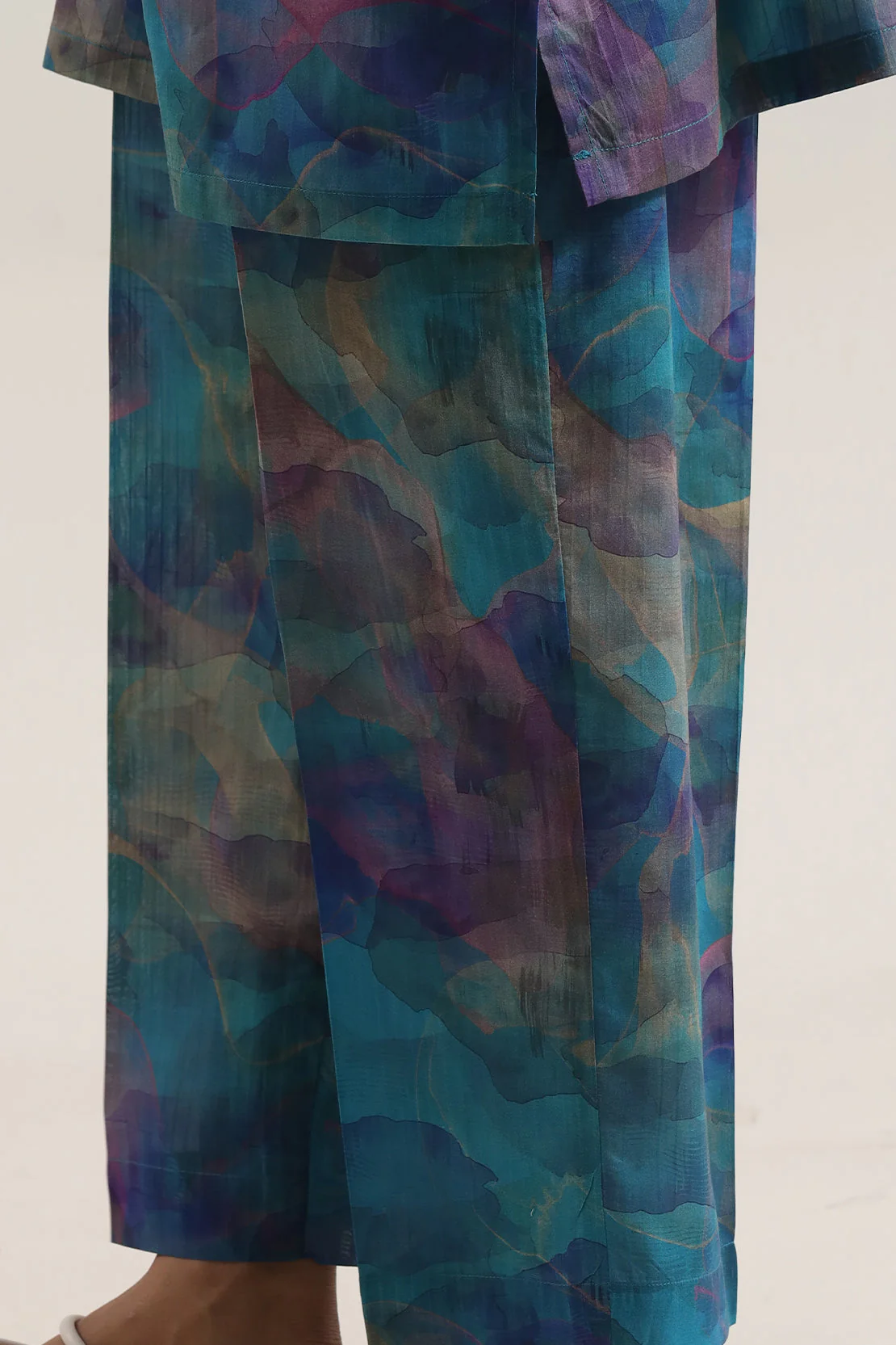 Printed Lawn Stitched 2 Piece (Shirt/Trouser) - Image 6