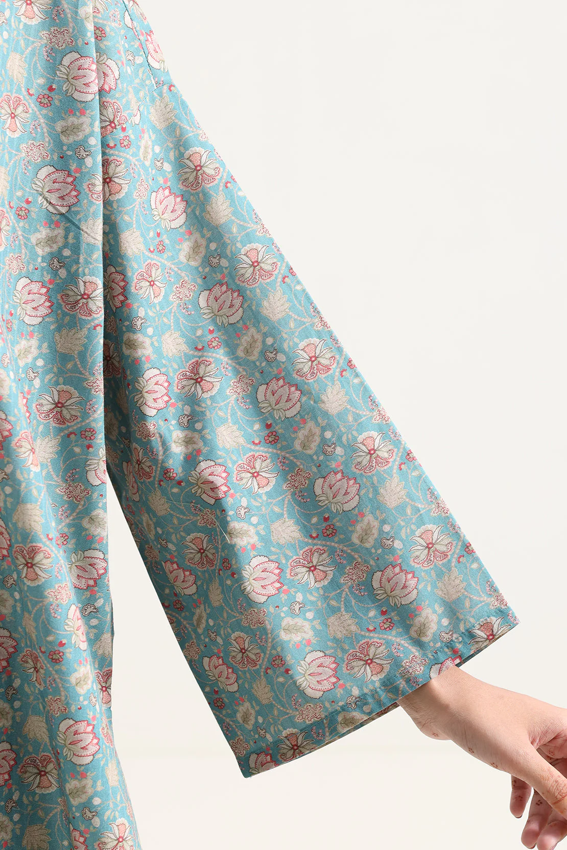 Printed Lawn Stitched 2 Piece (Shirt/Trouser) - Image 5
