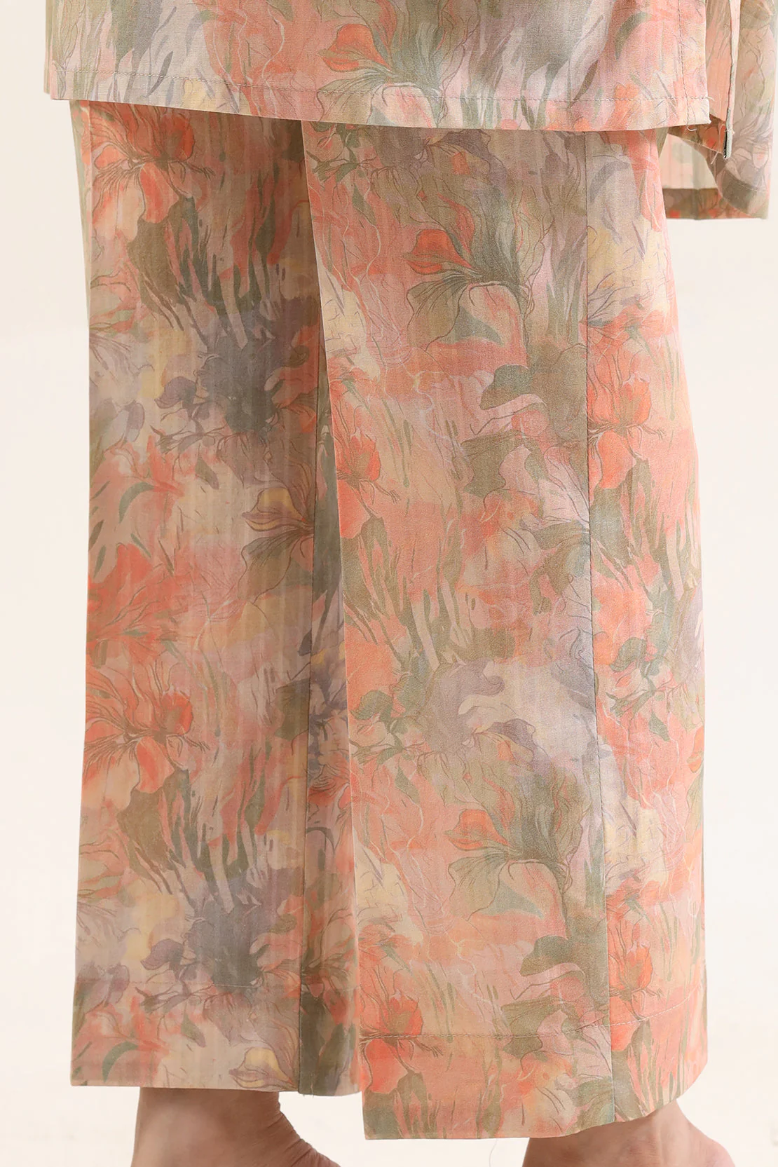 Printed Lawn Stitched 2 Piece (Shirt/Trouser) - Image 7