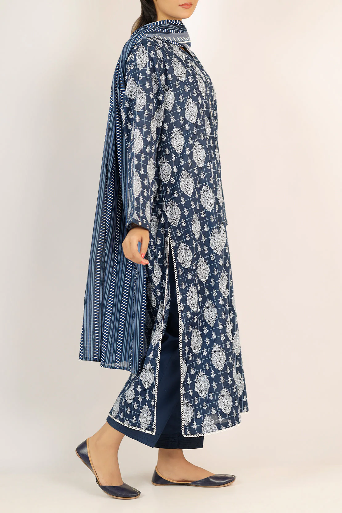 Printed Lawn Stitched 3 Piece - Image 2