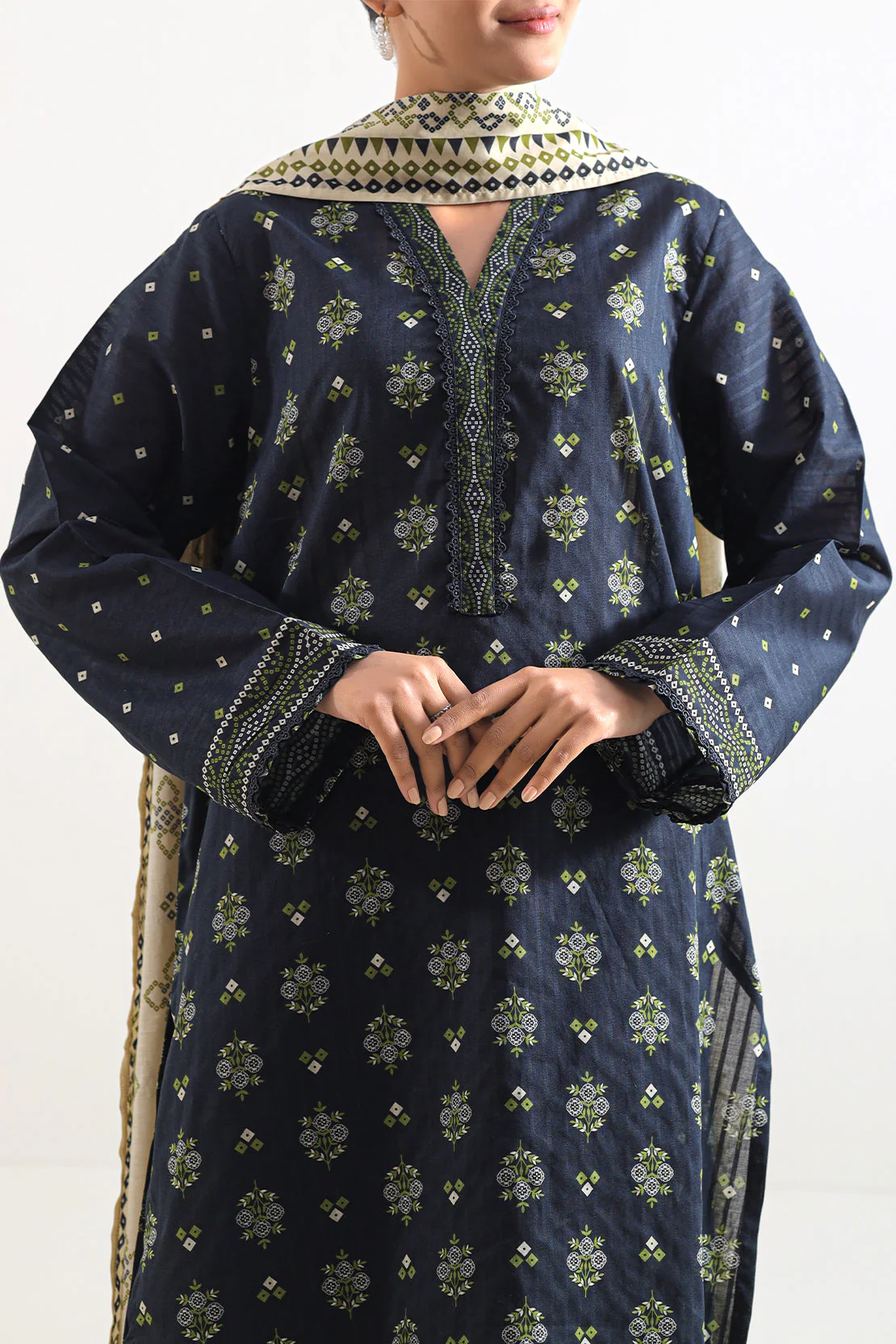 Printed Lawn Stitched 3 Piece - Image 4