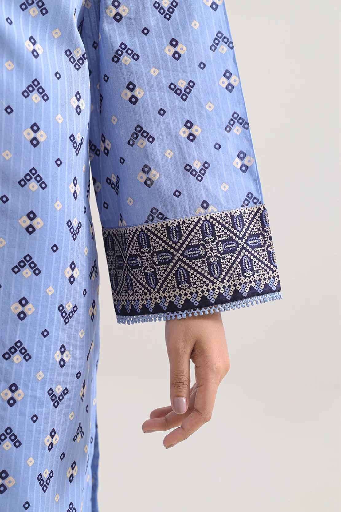 Printed Lawn Stitched 3 Piece - Image 4