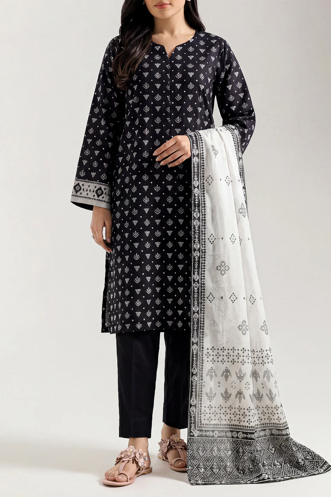 Printed Lawn Stitched 3 Piece - Image 3