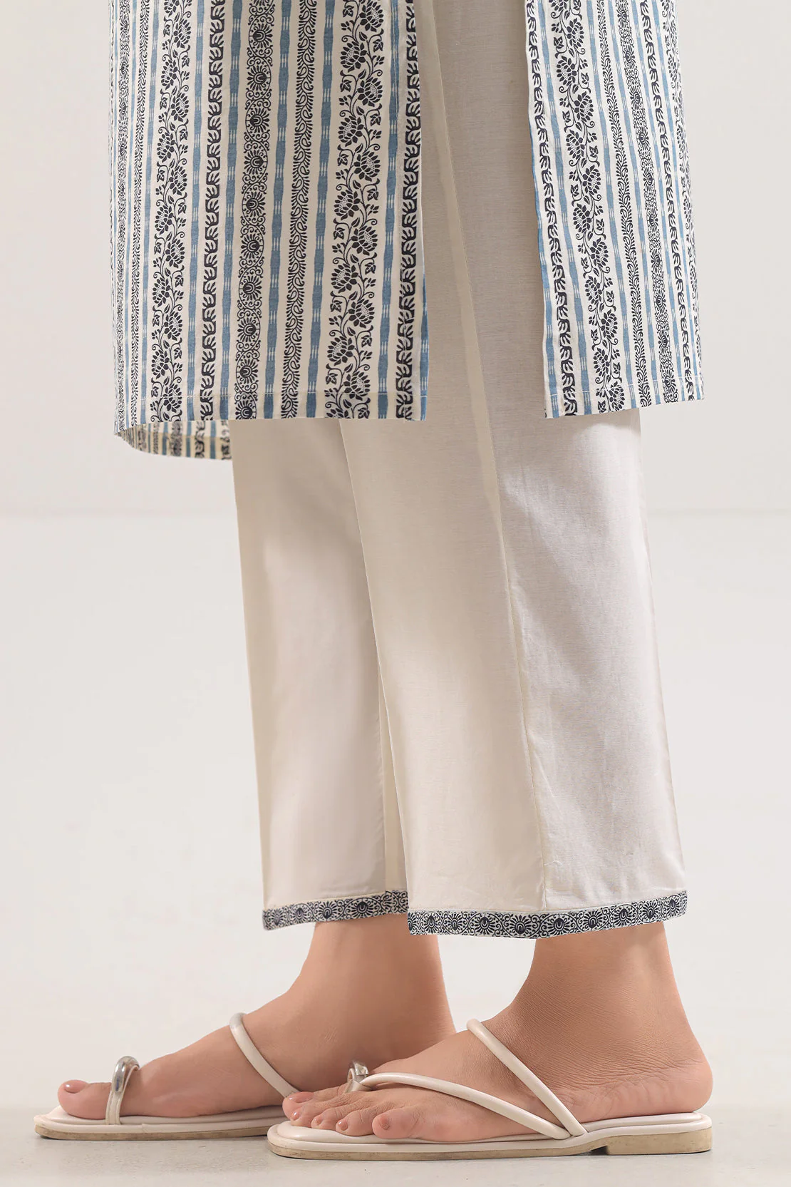 Printed Lawn Stitched 3 Piece - Image 5