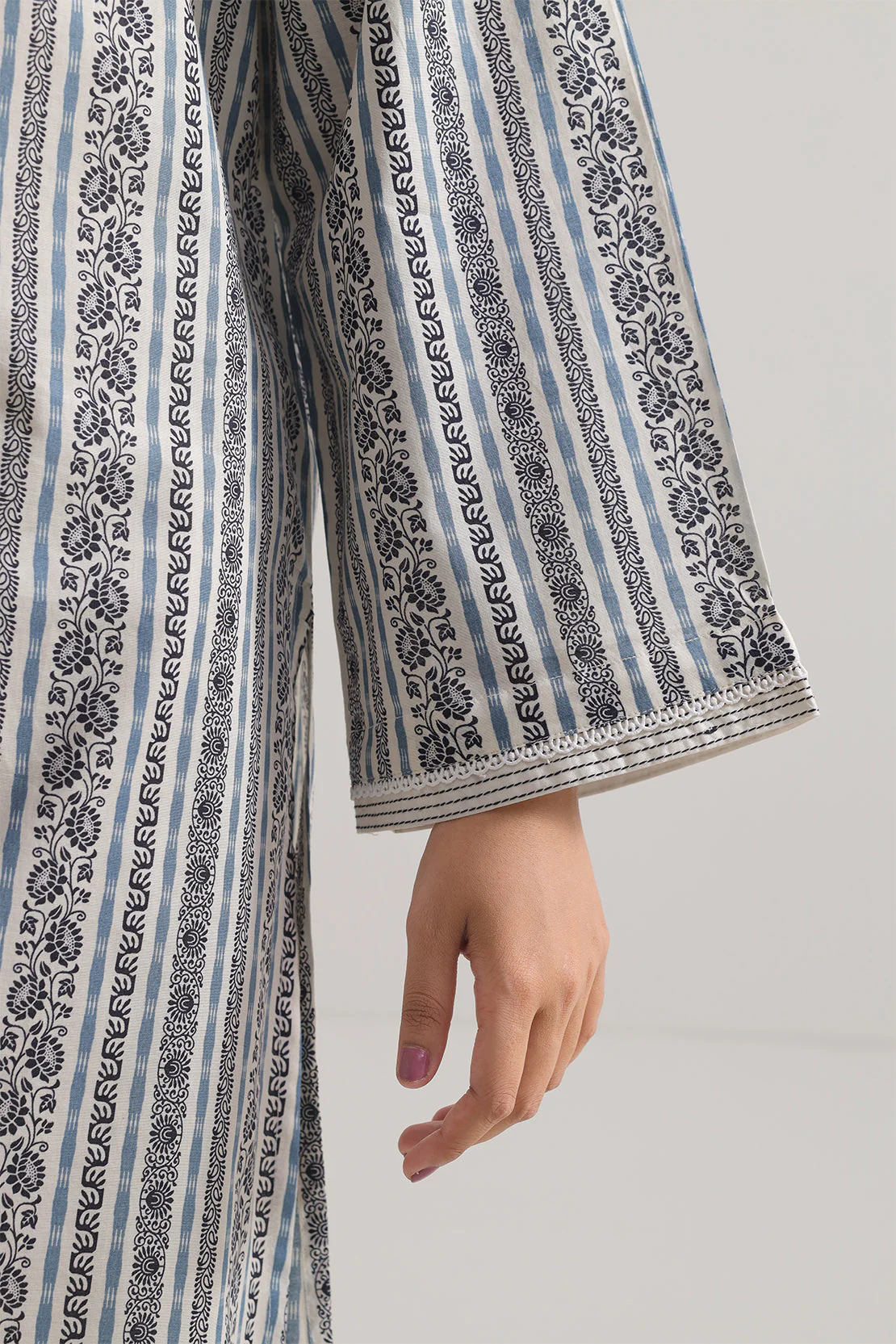 Printed Lawn Stitched 3 Piece - Image 4