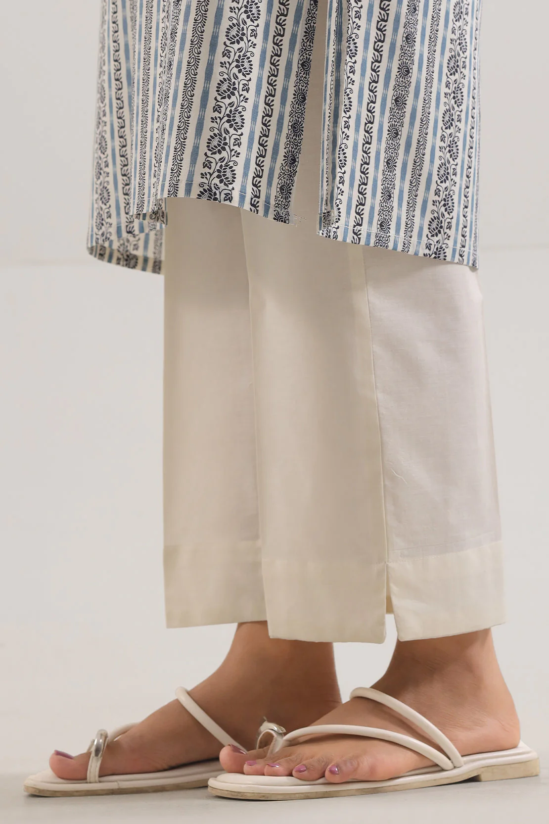 Printed Lawn Stitched 3 Piece - Image 5