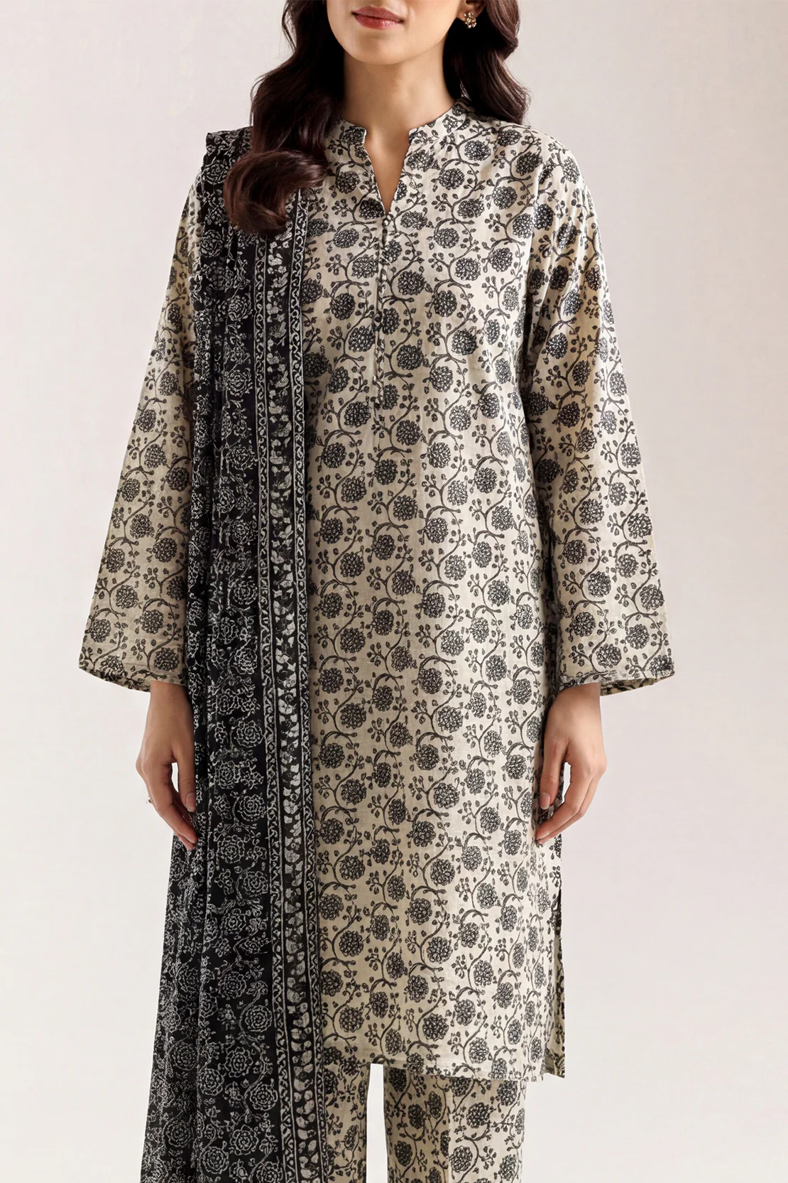 Printed Lawn Stitched 3 Piece - Image 2