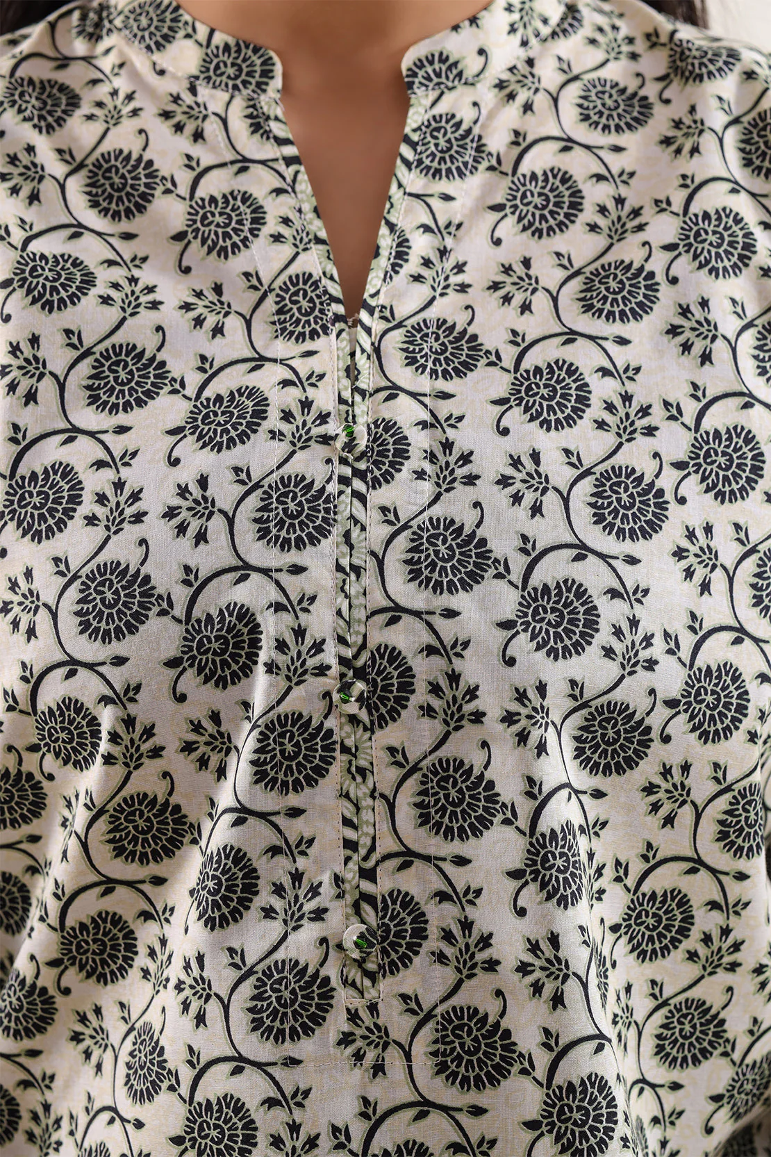 Printed Lawn Stitched 3 Piece - Image 4