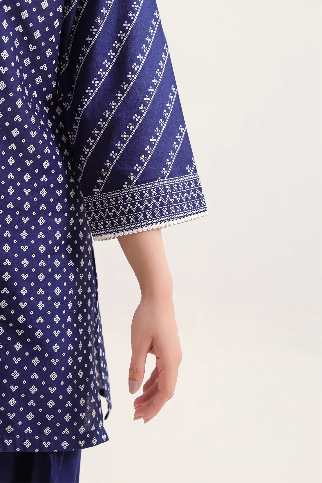 Printed Lawn Stitched 3 Piece - Image 4