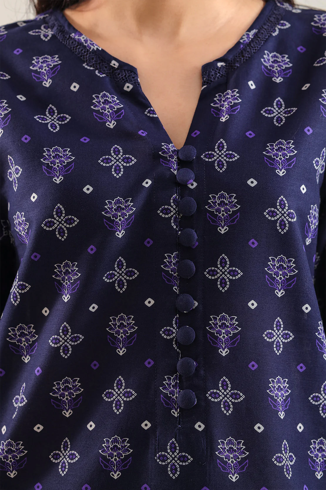 Printed Lawn Stitched 3 Piece - Image 3