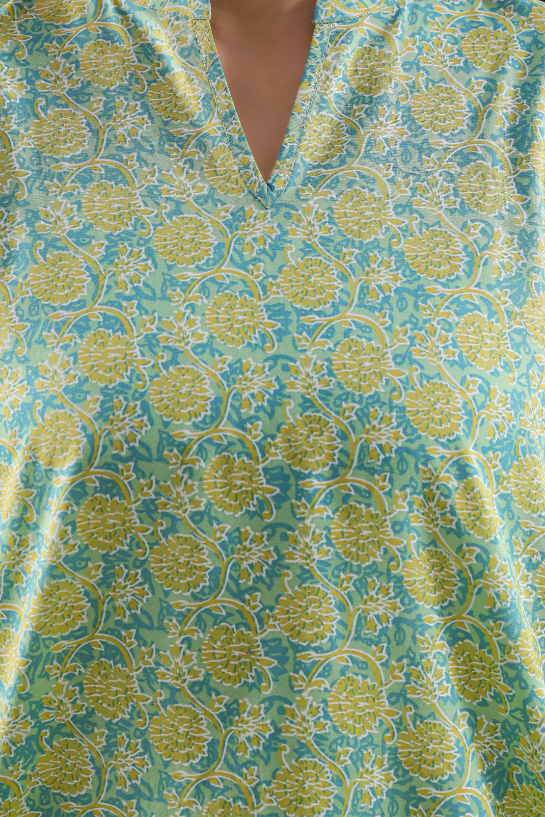Printed Lawn Stitched 3 Piece - Image 3