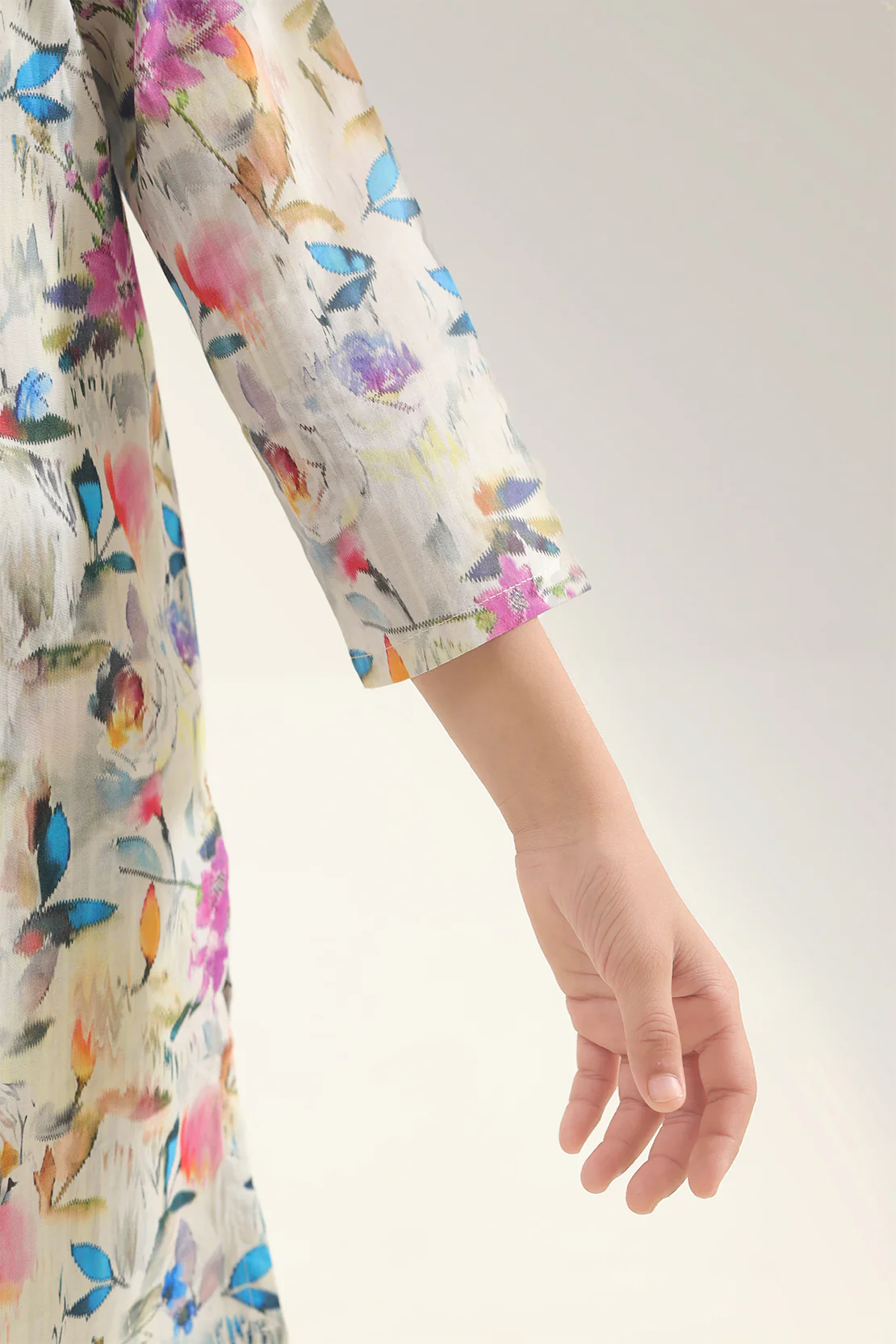 Printed Lawn Stitched Shirt For Kids - Image 4