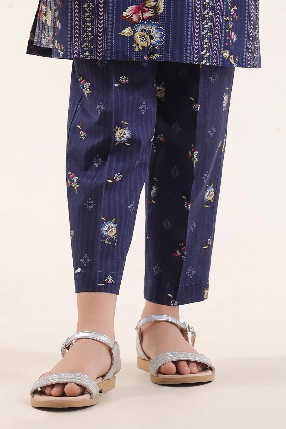 Printed Lawn Stitched Shirt For Kids - Image 5