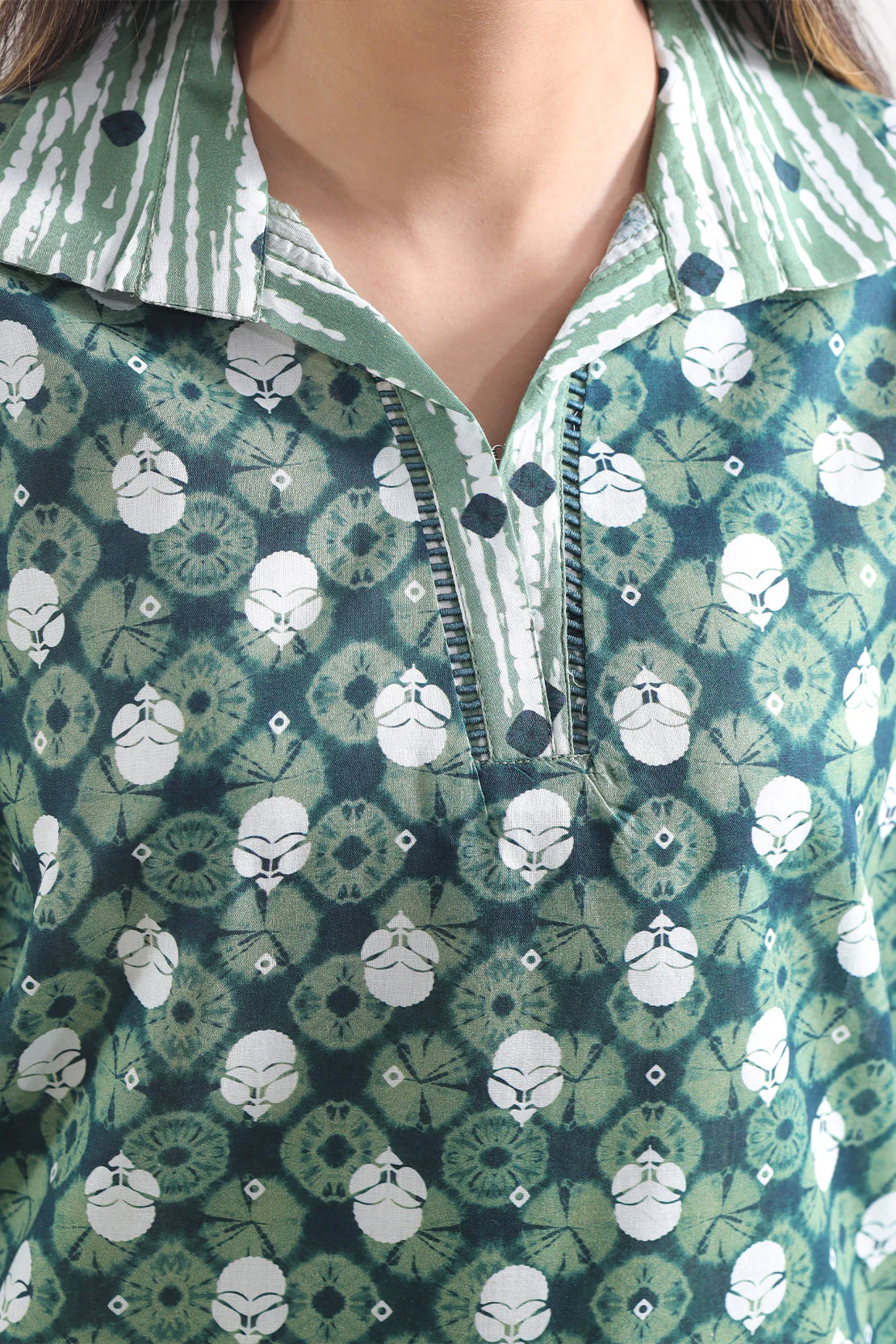 Printed Lawn Stitched Shirt - Image 4