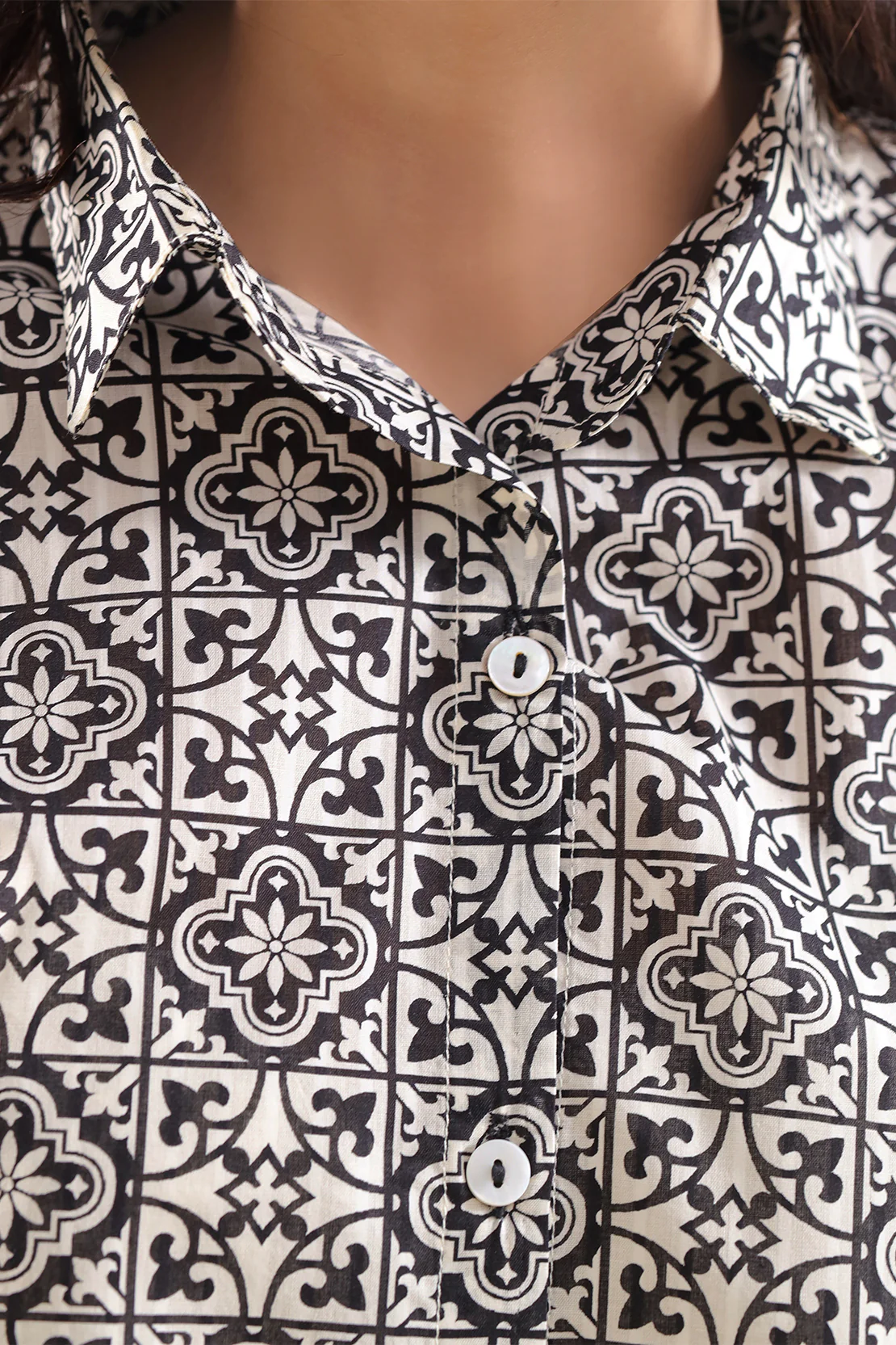 Printed Lawn Stitched Shirt - Image 4