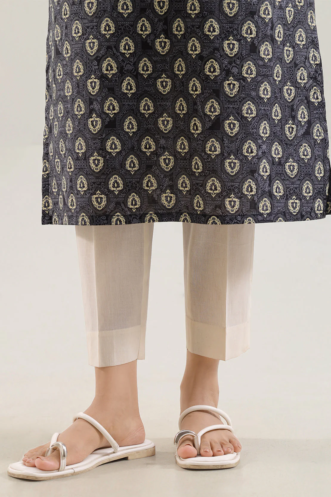 Printed Lawn Stitched Shirt - Image 6