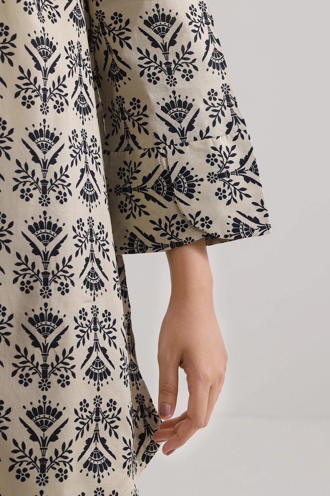 Printed Lawn Stitched Shirt - Image 4