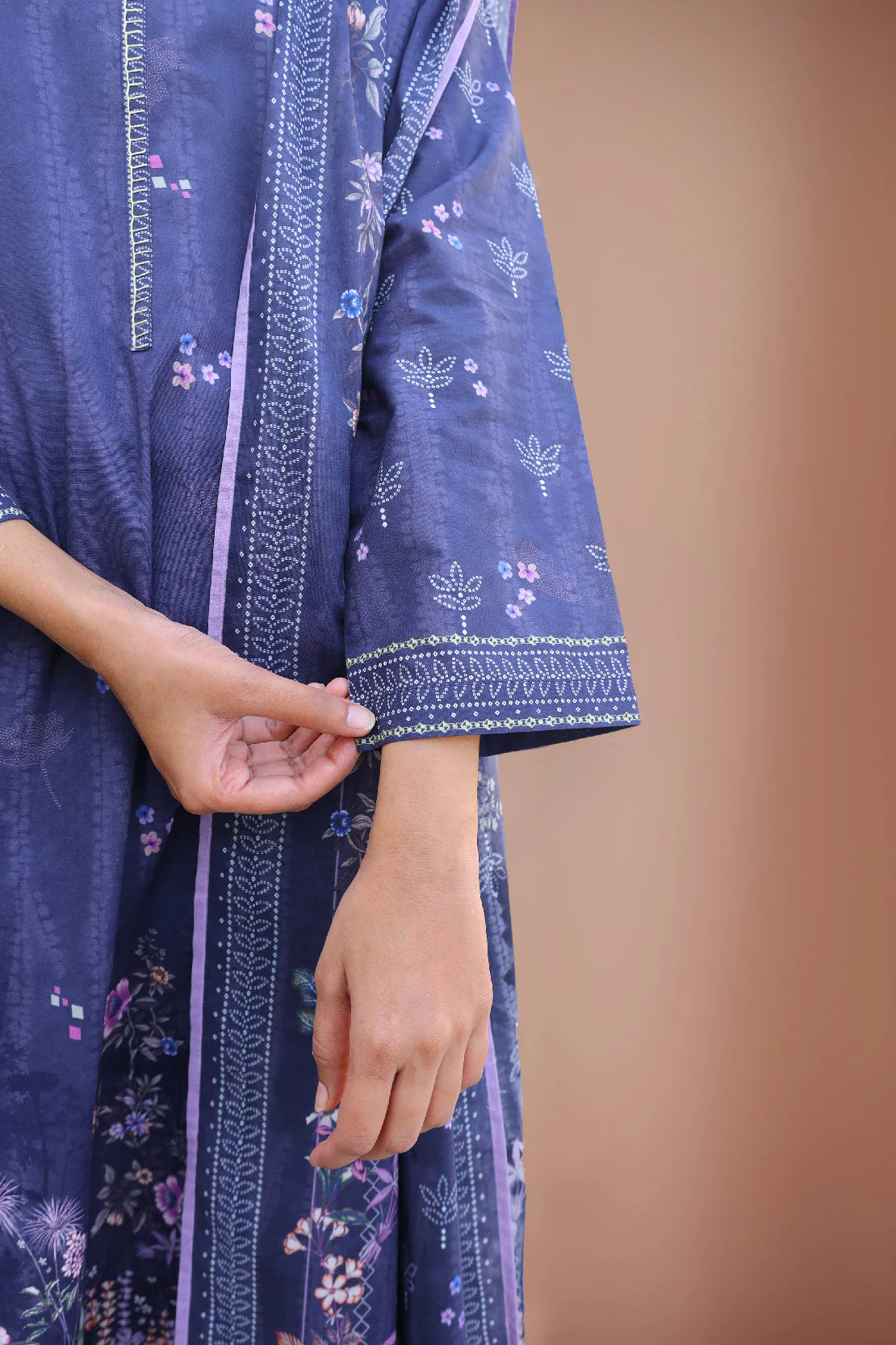 Printed Lawn Stitched/Unstitched 3 Piece - Image 4