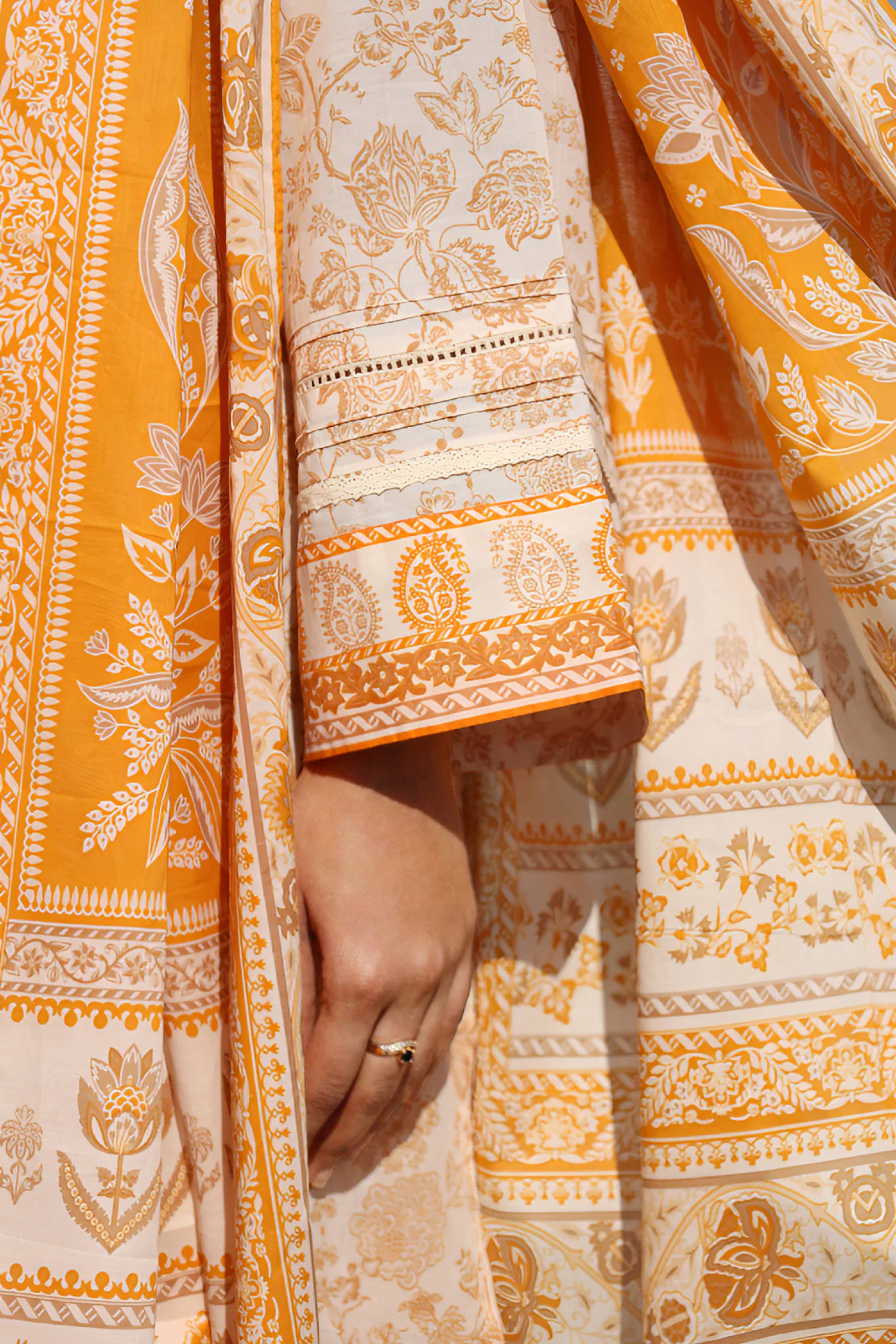 Printed Lawn Stitched/Unstitched 3 Piece - Image 6