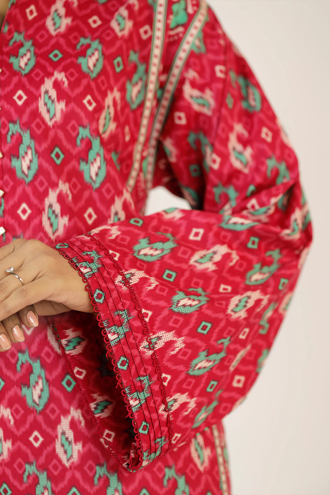 Printed Lawn Unstitched Shirt - Image 4