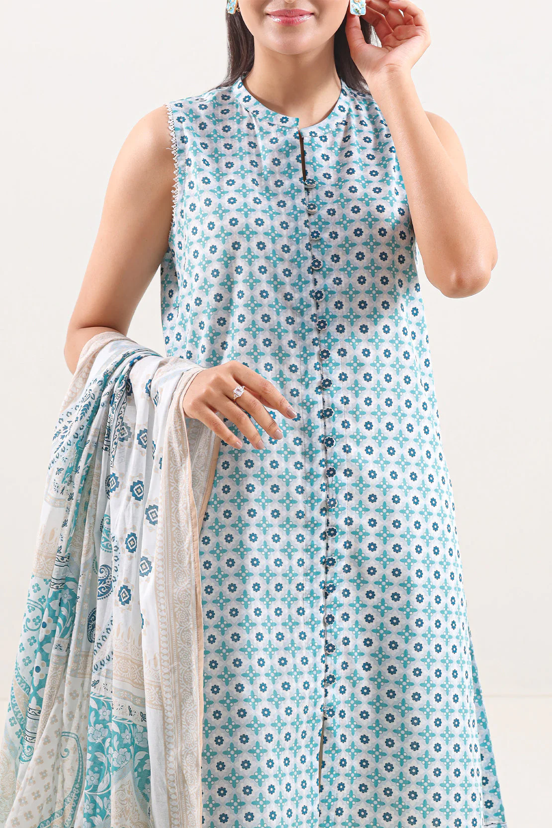 Printed Lawn Unstitched Shirt - Image 4