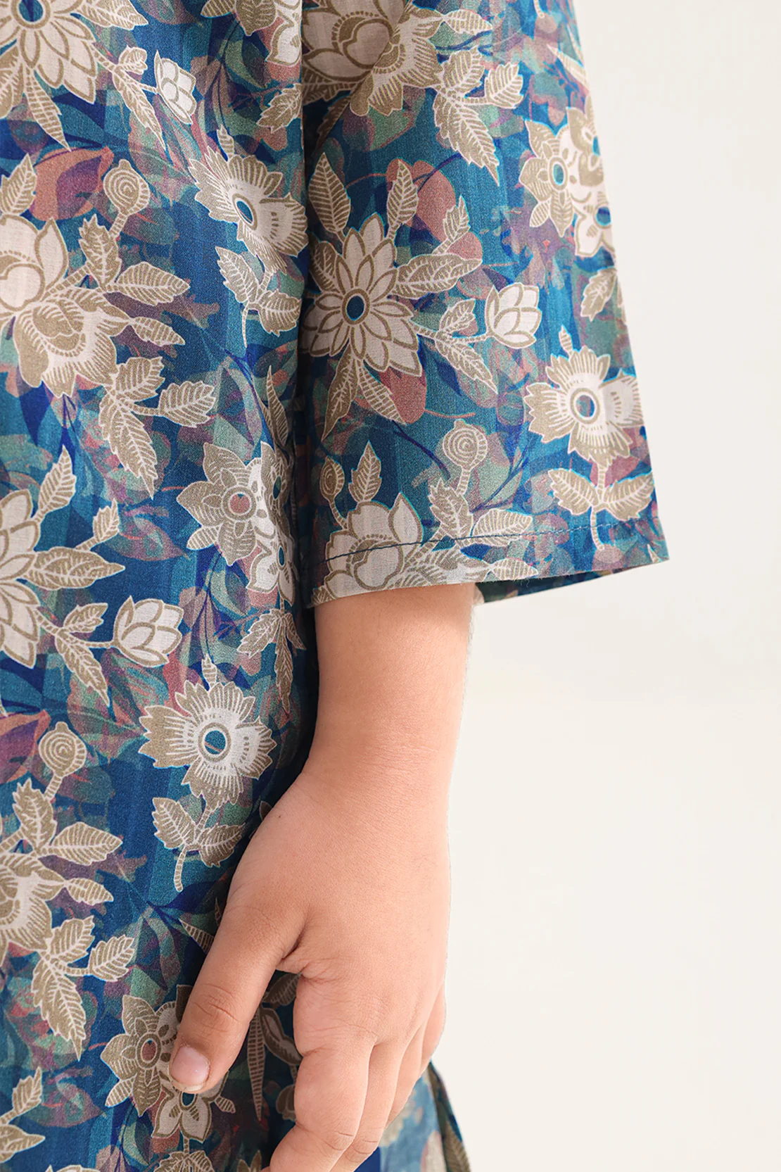 Printed Self Strip Lawn Stitched 2 Piece (Shirt/Trouser) For Kids - Image 5