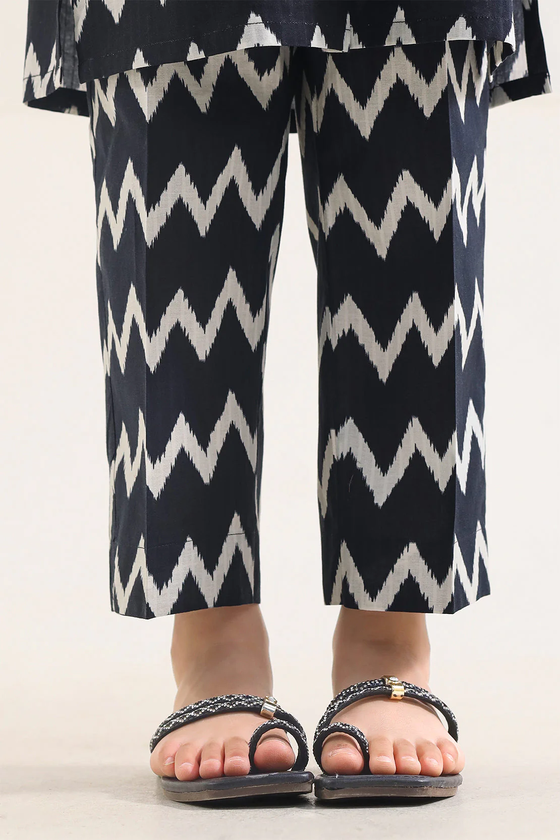 Printed Self Strip Lawn Stitched 2 Piece (Shirt/Trouser) For Kids - Image 5