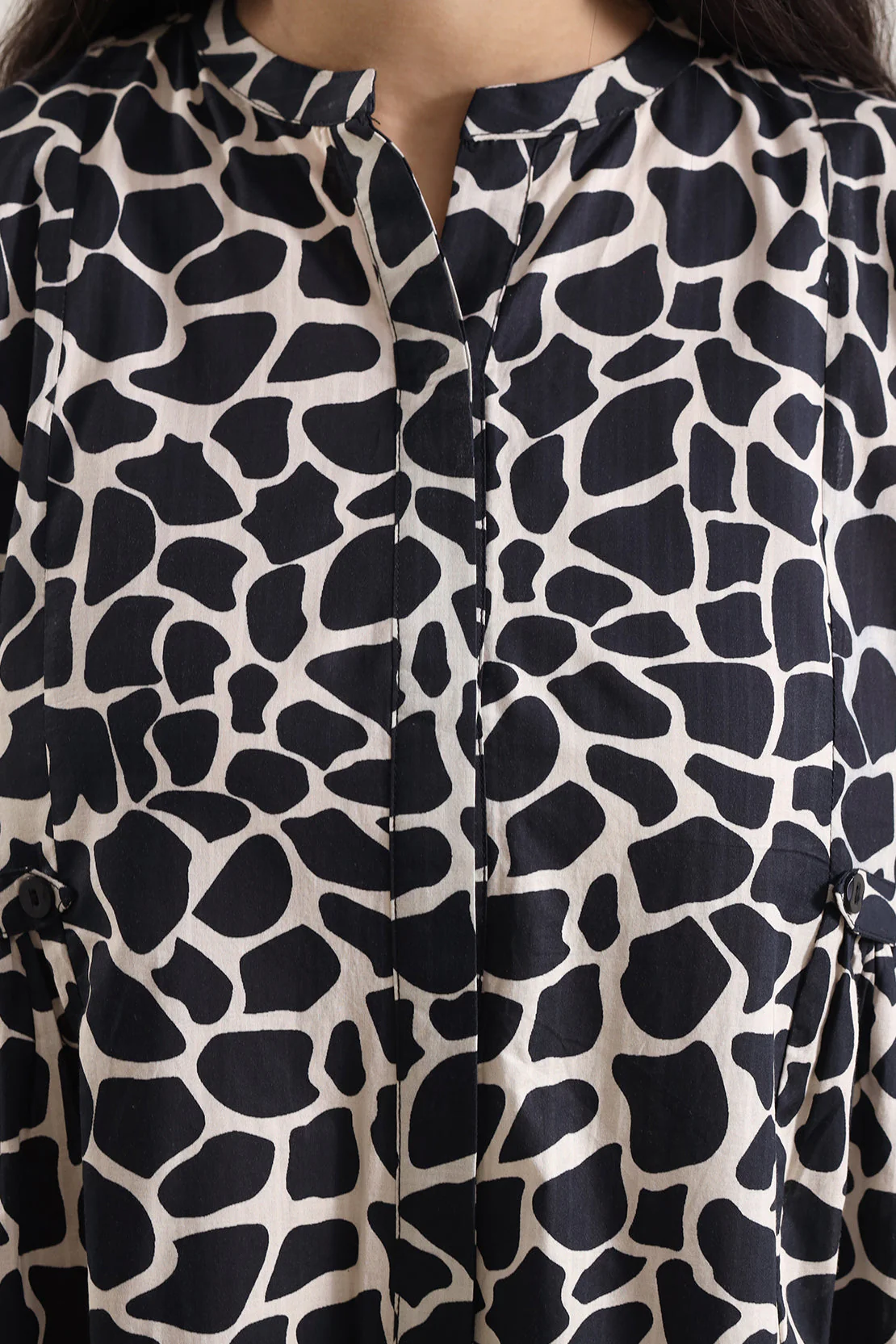 Printed Self Strip Lawn Stitched Dress - Image 4