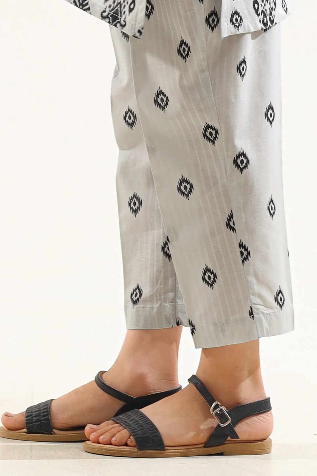 Printed Strip Lawn Pant For Kids - Image 2