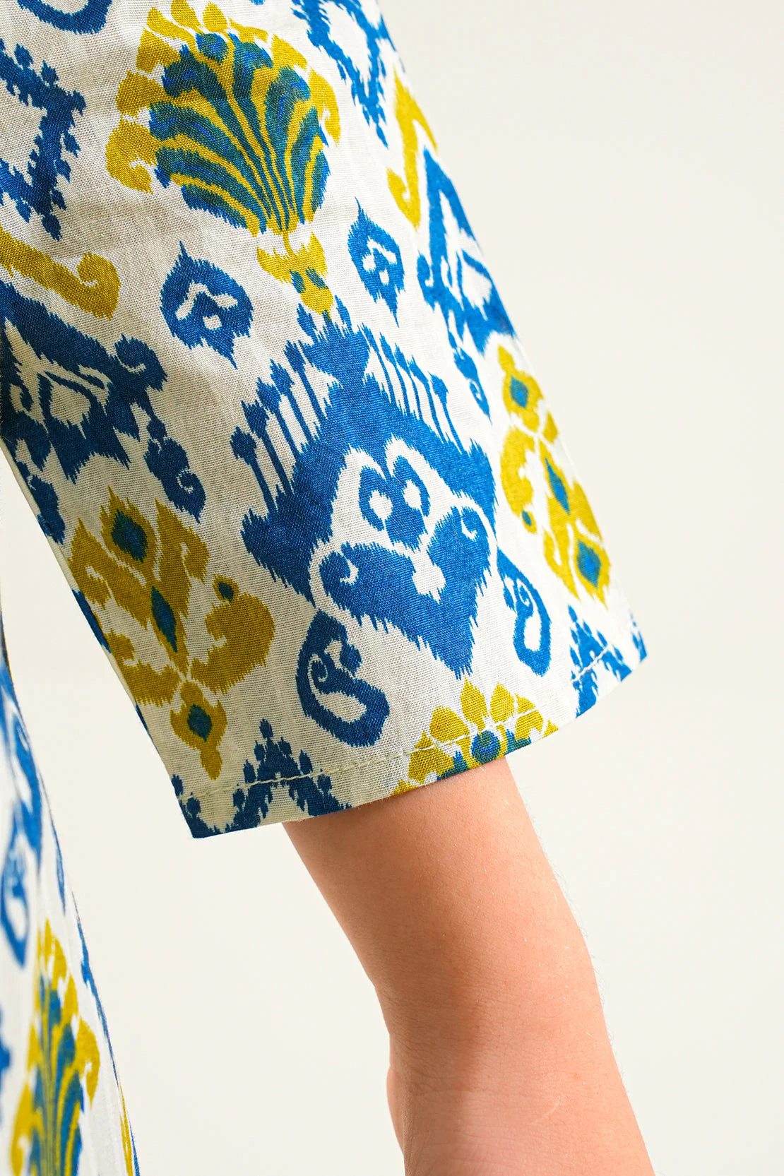 Printed Strip Lawn Stitched 2 Piece (Shirt/Trouser)  For Kids - Image 6
