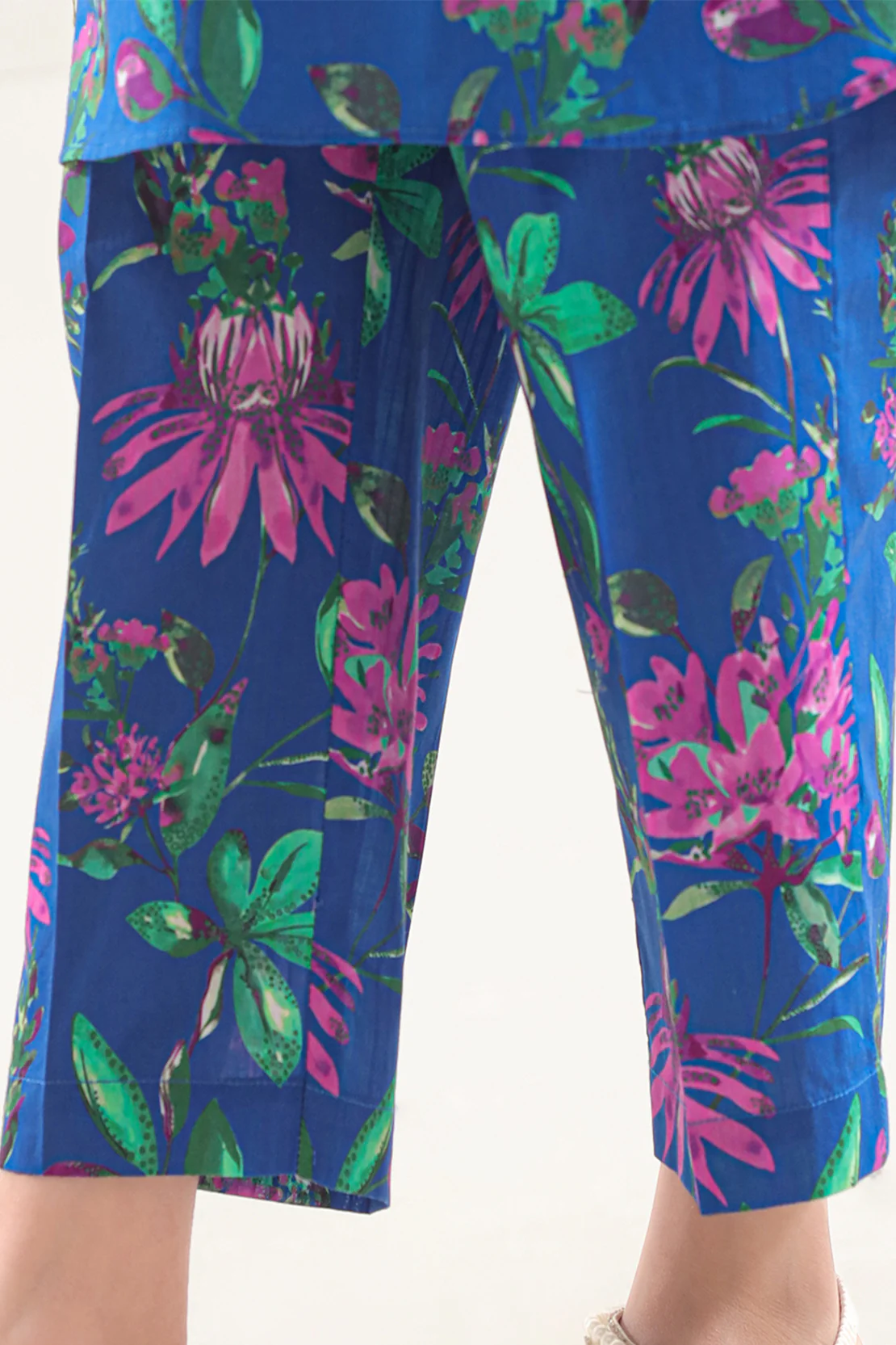 Printed Strip Lawn Stitched 2 Piece (Shirt/Trouser) For Kids - Image 6