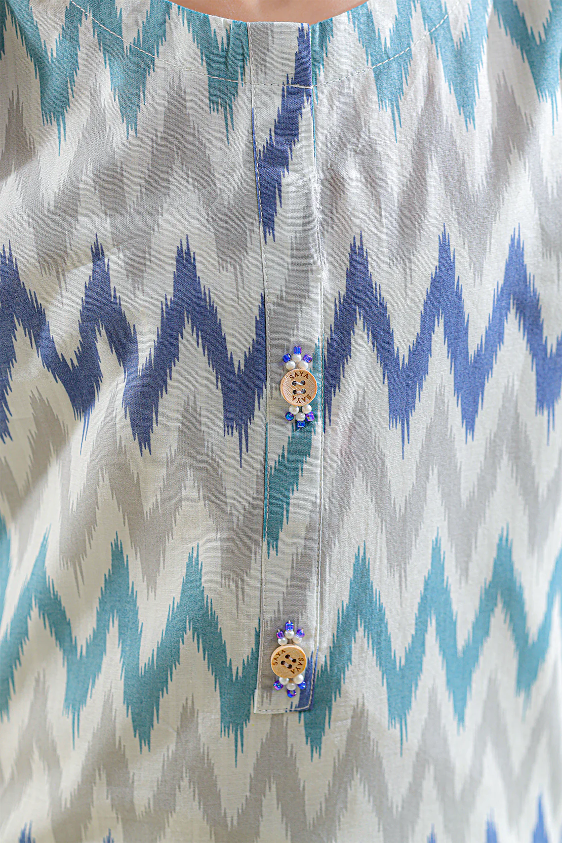 Printed Strip Lawn Stitched 2 Piece (Shirt/Trouser)  For Kids - Image 4