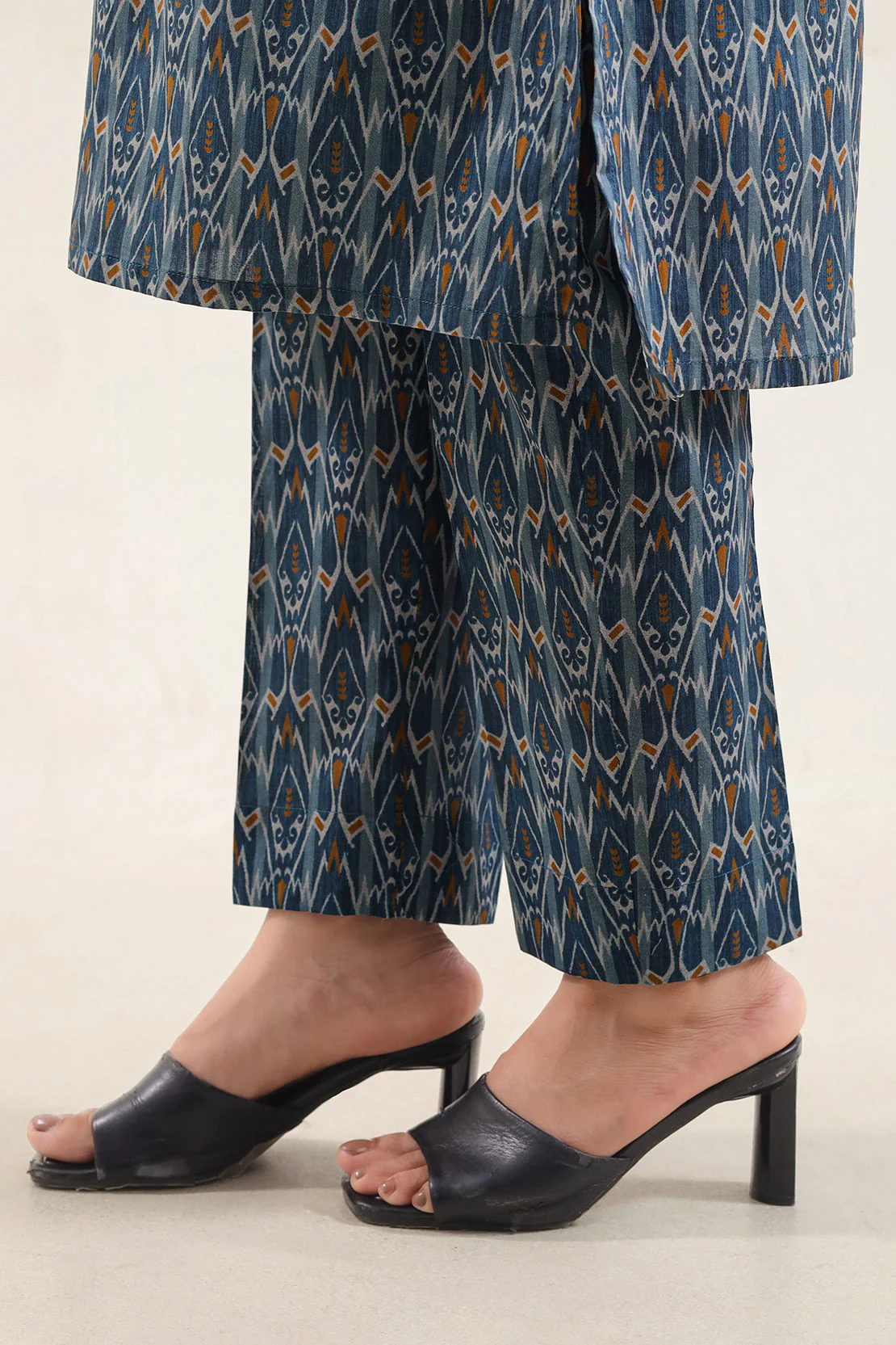 Printed Strip Lawn Stitched 2 Piece (Shirt/Trouser) - Image 6