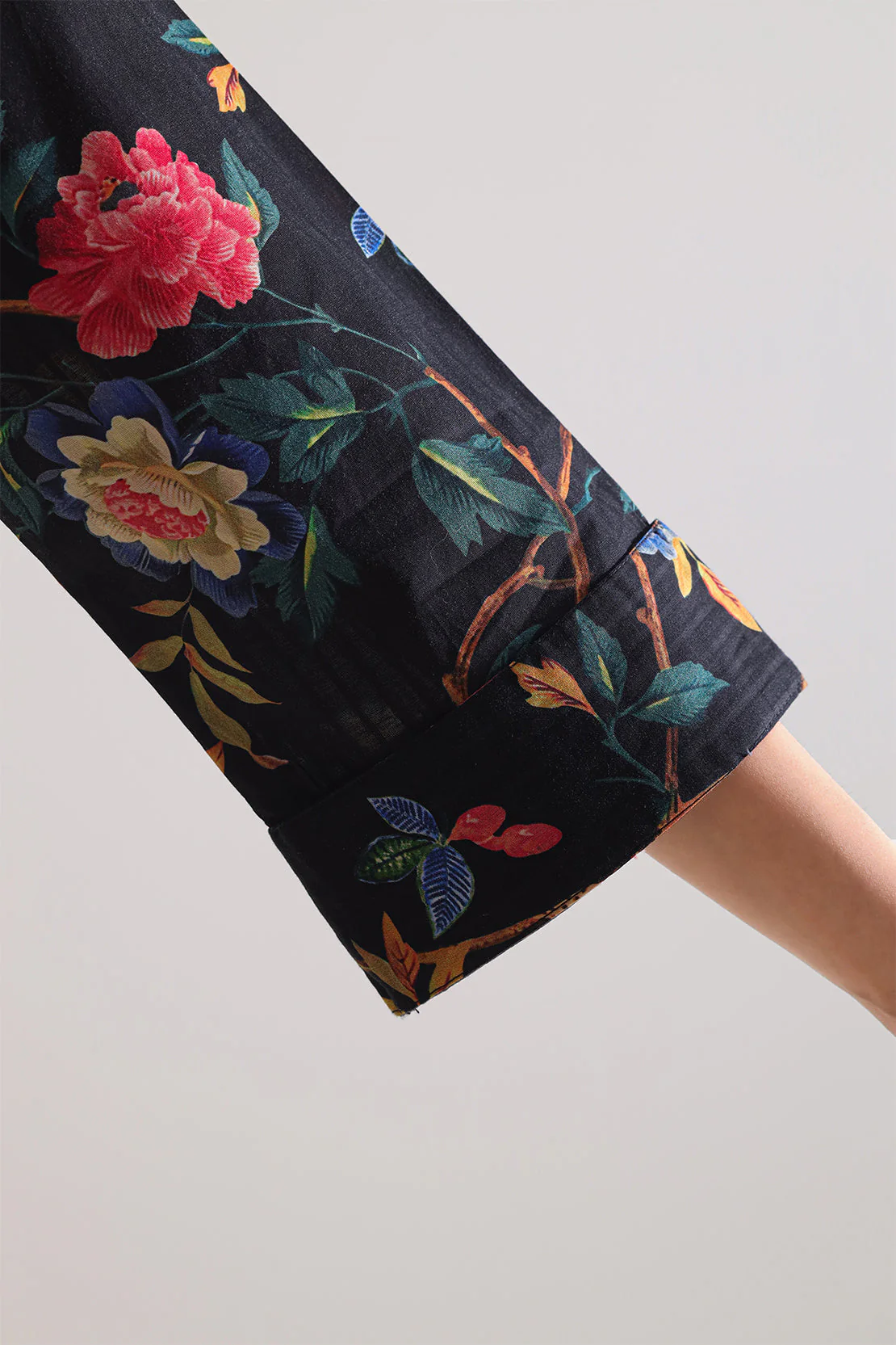 Printed Strip Lawn Stitched Shirt - Image 5