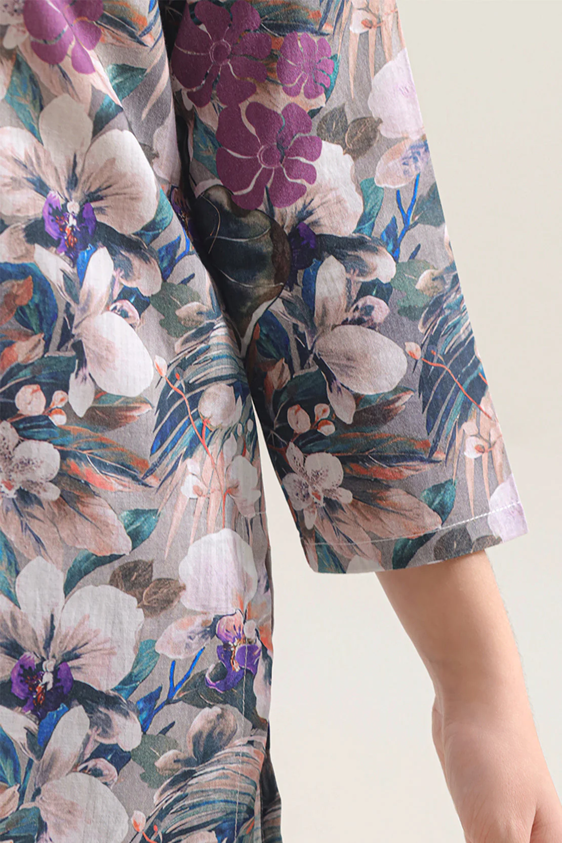 Printed Strip Lawn Stitched Shirt For Kids - Image 4