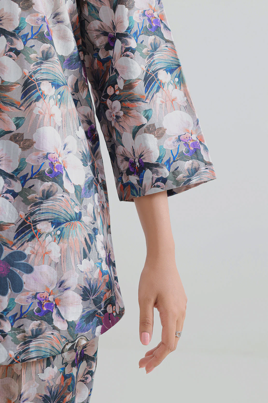 Printed Strip Lawn Stitched Shirt - Image 6