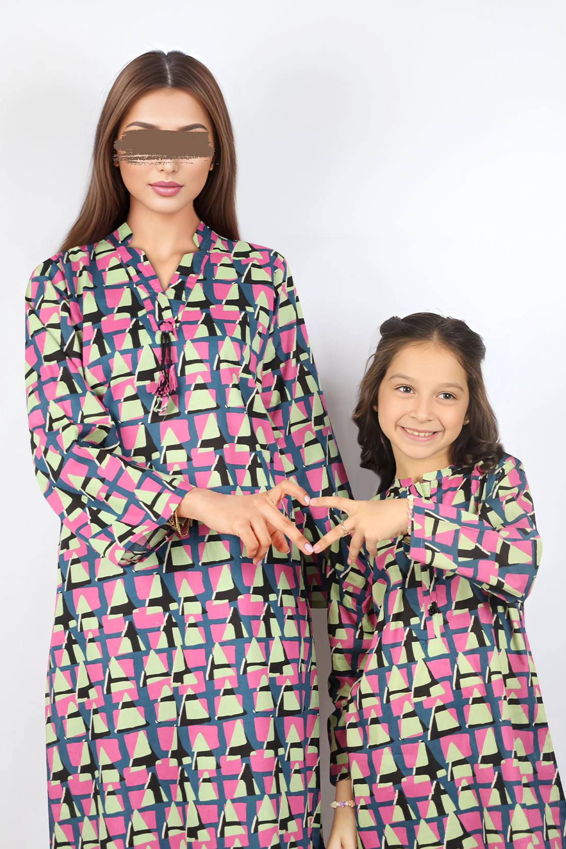SAYA's Printed Cambric Stitched Mom And Daughter - Image 2