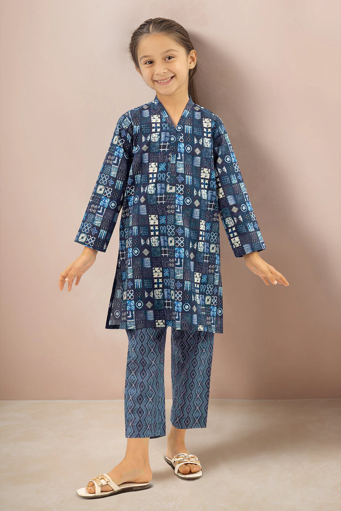 SAYA's Printed Cambric Stitched Mom And Daughter - Image 4