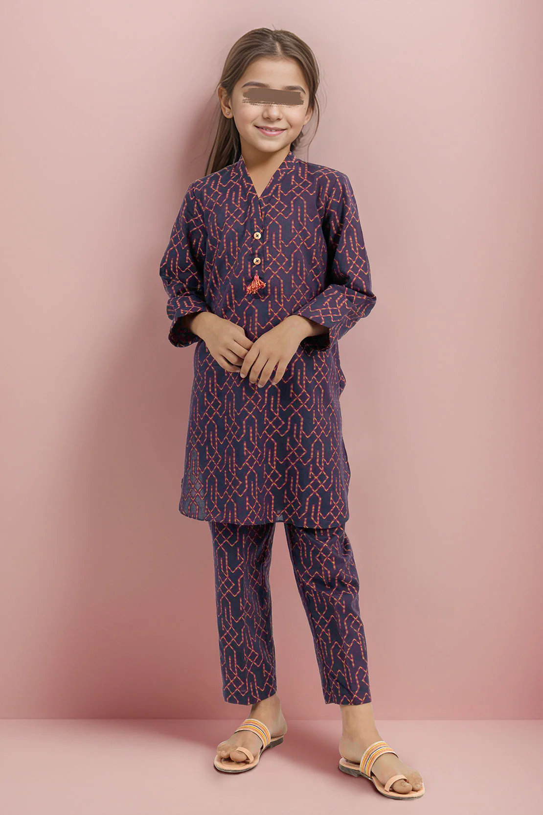 SAYA's Printed Cotton Jacquard Stitched For Mom And Daughter - Image 4