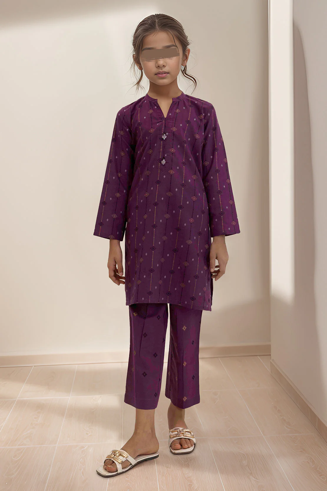 SAYA's Printed Cotton Jacquard Stitched For Mom And Daughter - Image 2