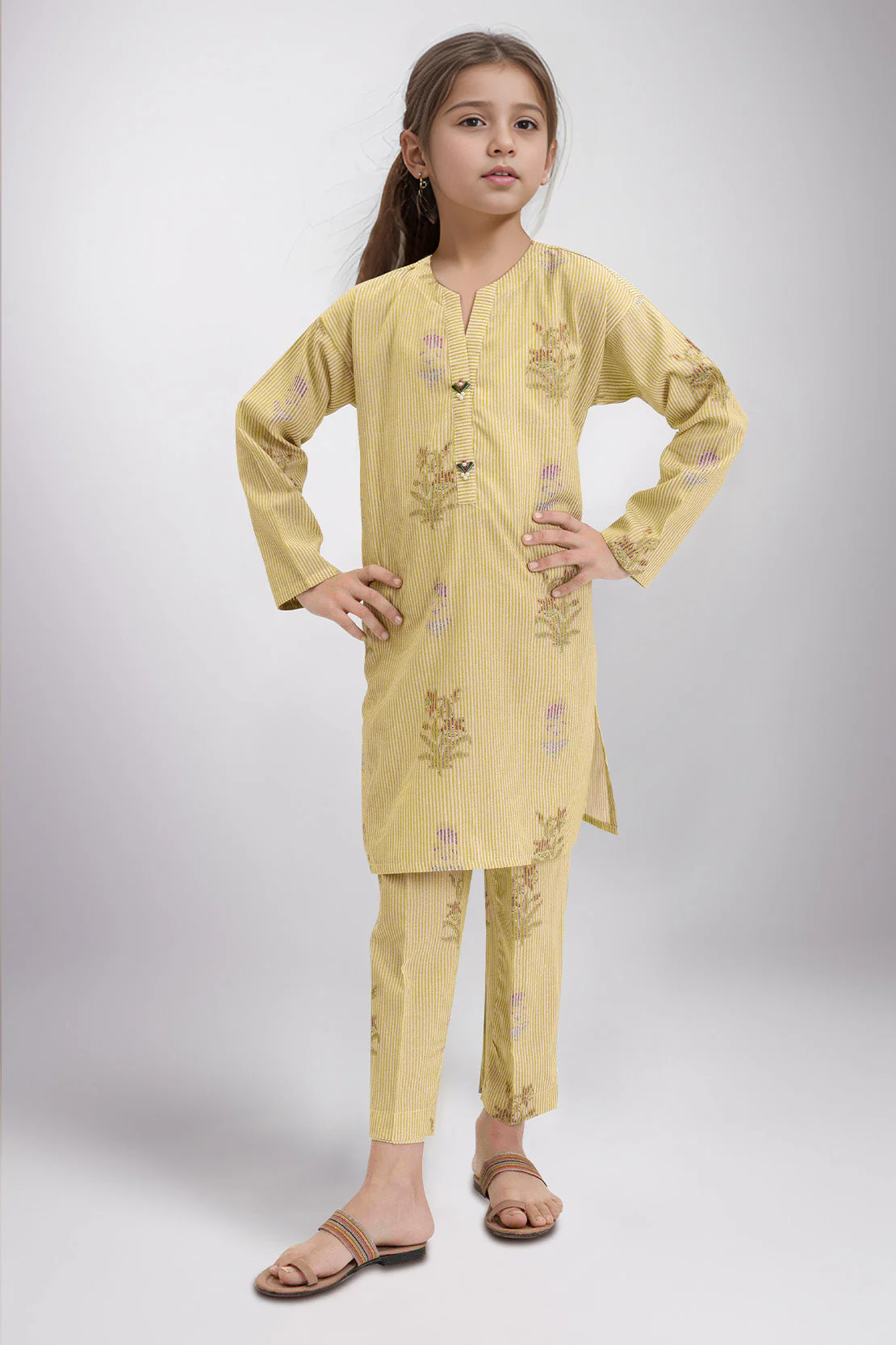 SAYA's Printed Cotton Jacquard Stitched For Mom And Daughter - Image 2
